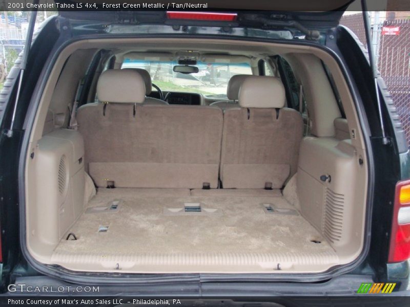 Forest Green Metallic / Tan/Neutral 2001 Chevrolet Tahoe LS 4x4