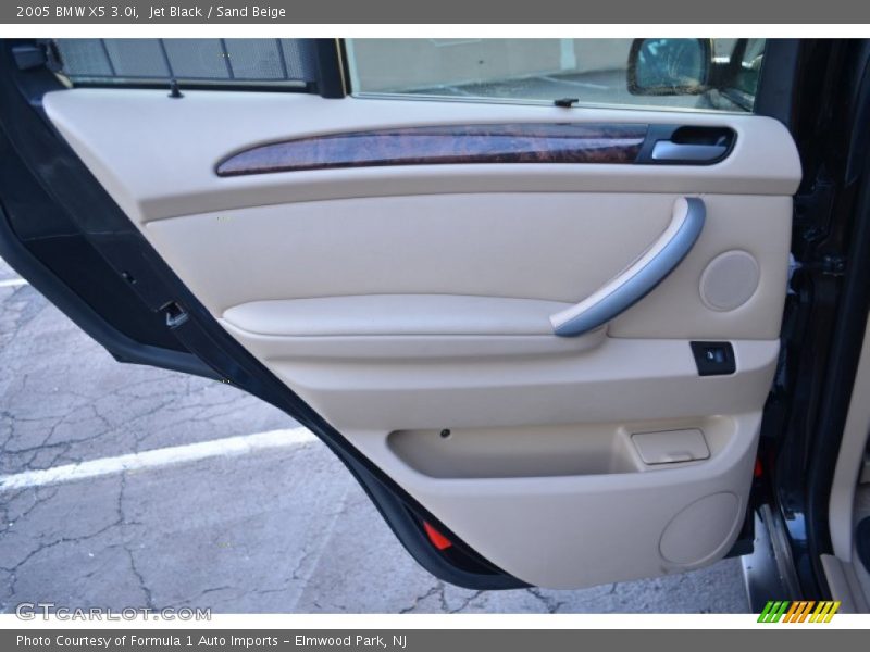 Jet Black / Sand Beige 2005 BMW X5 3.0i
