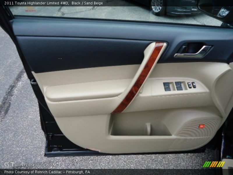 Black / Sand Beige 2011 Toyota Highlander Limited 4WD