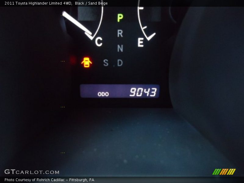 Black / Sand Beige 2011 Toyota Highlander Limited 4WD