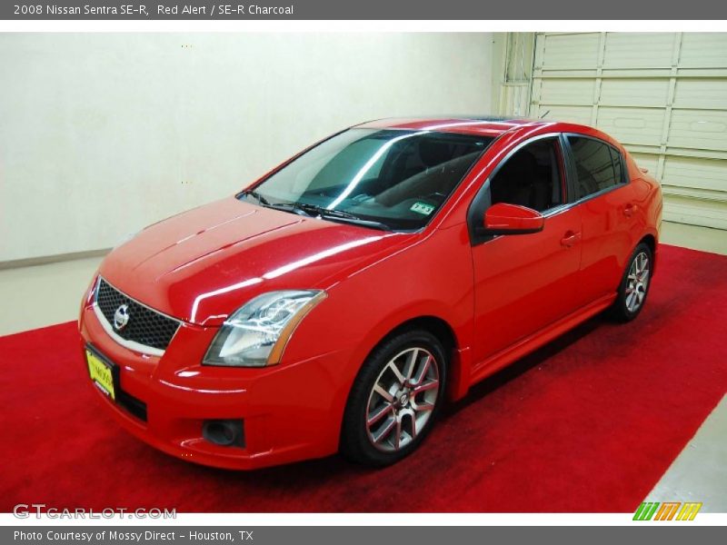 Front 3/4 View of 2008 Sentra SE-R