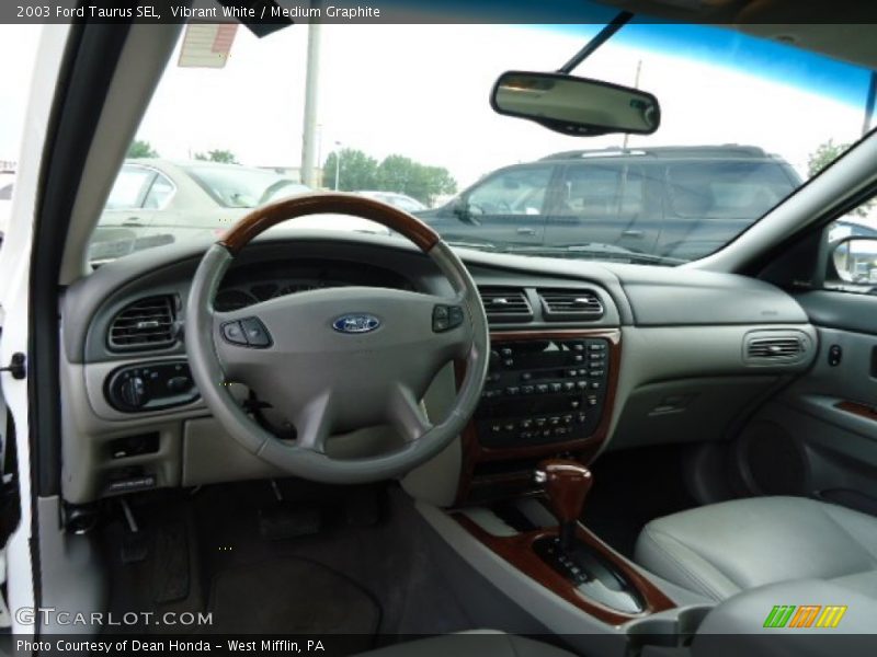 Vibrant White / Medium Graphite 2003 Ford Taurus SEL