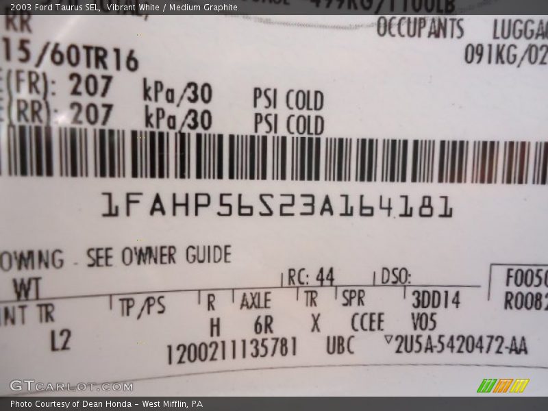 Vibrant White / Medium Graphite 2003 Ford Taurus SEL