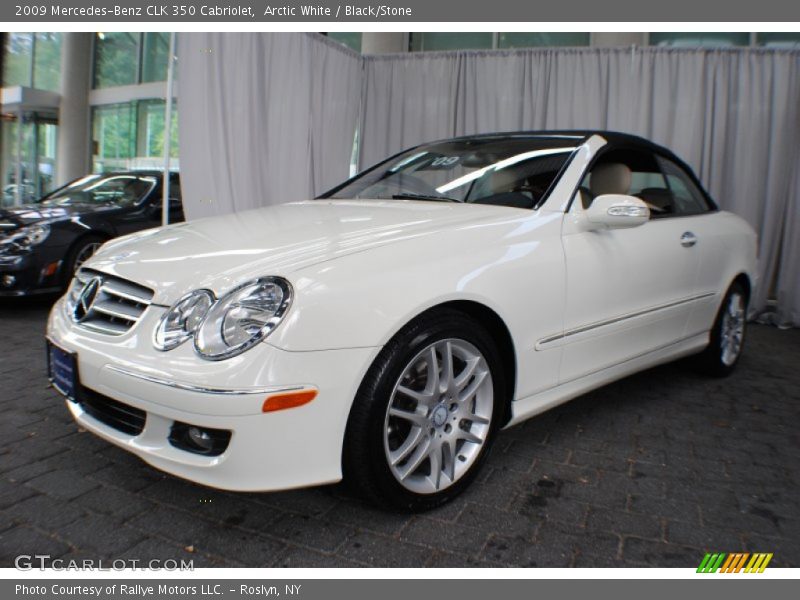 Front 3/4 View of 2009 CLK 350 Cabriolet