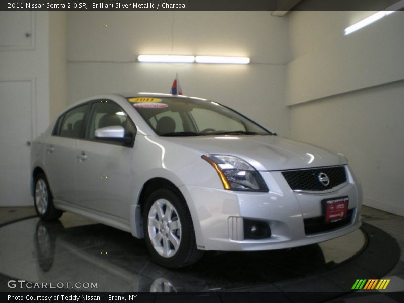 Brilliant Silver Metallic / Charcoal 2011 Nissan Sentra 2.0 SR