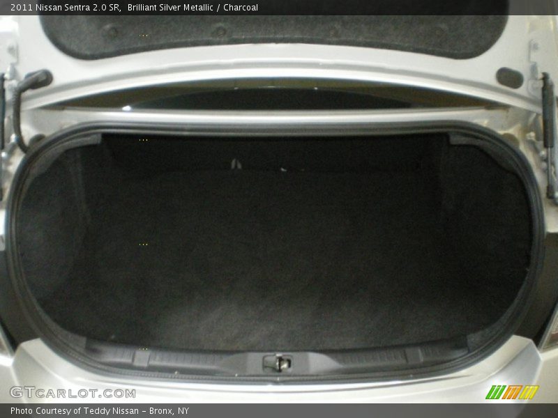  2011 Sentra 2.0 SR Trunk