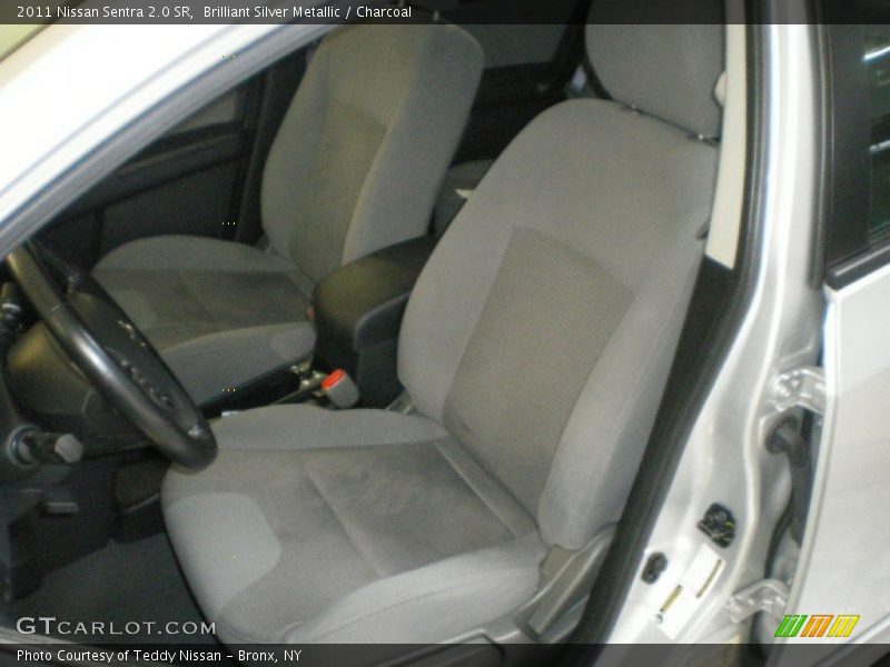 Brilliant Silver Metallic / Charcoal 2011 Nissan Sentra 2.0 SR