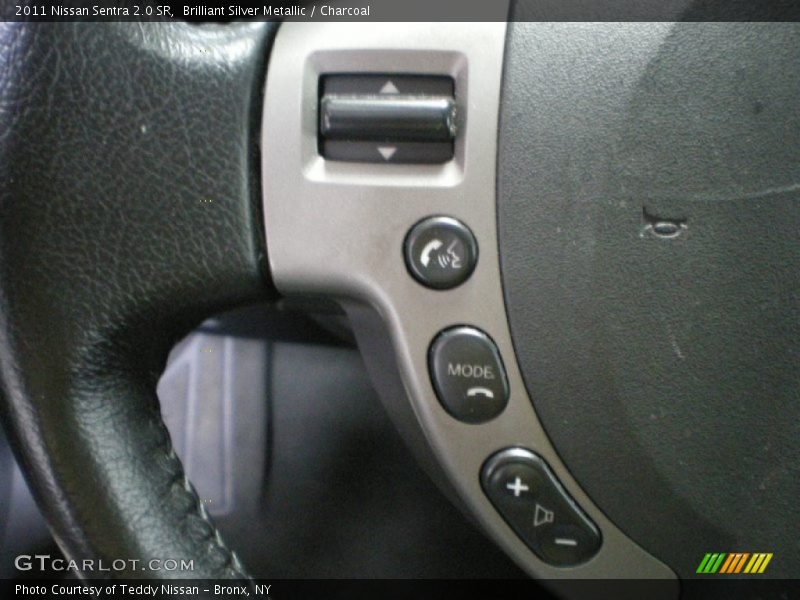 Controls of 2011 Sentra 2.0 SR