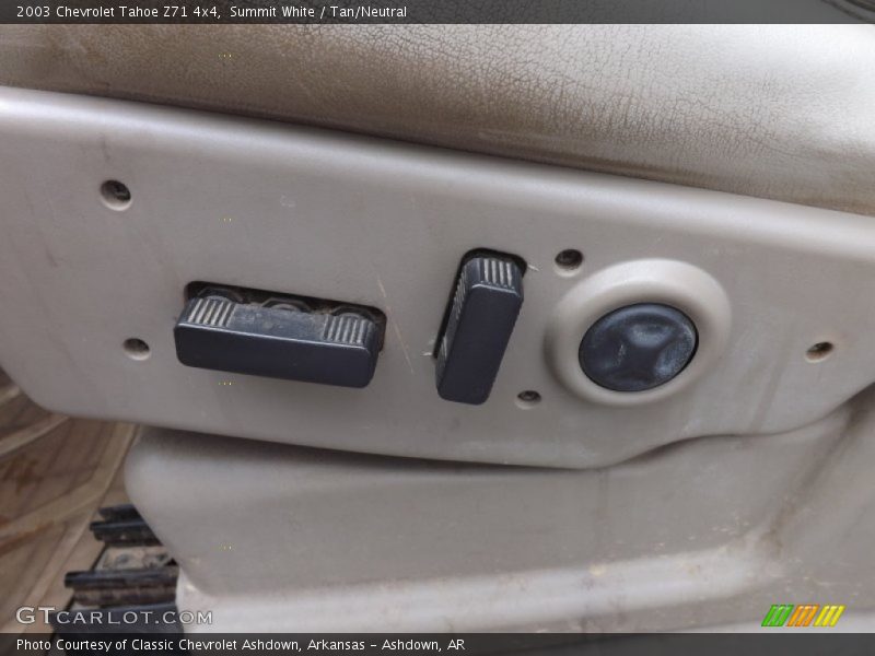 Controls of 2003 Tahoe Z71 4x4