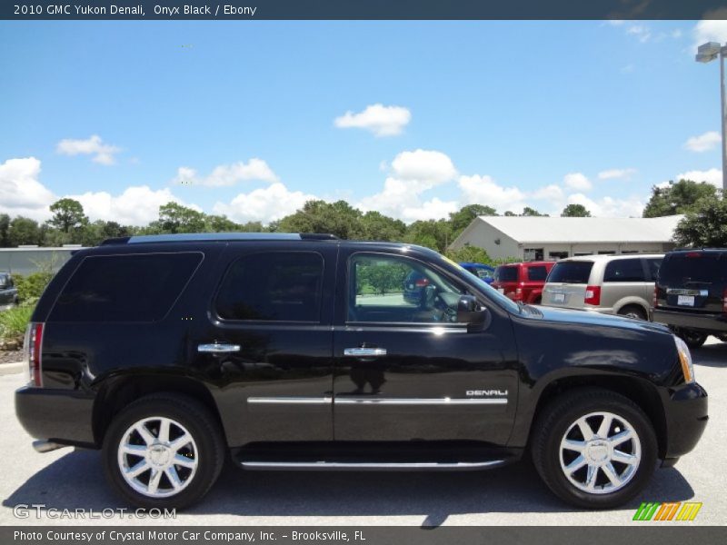 Onyx Black / Ebony 2010 GMC Yukon Denali