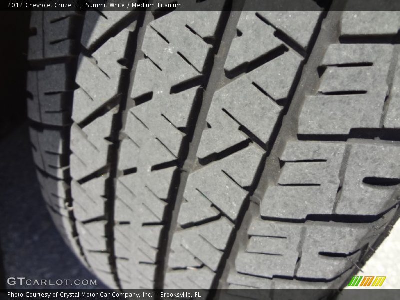 Summit White / Medium Titanium 2012 Chevrolet Cruze LT