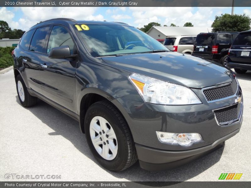 Front 3/4 View of 2010 Traverse LS