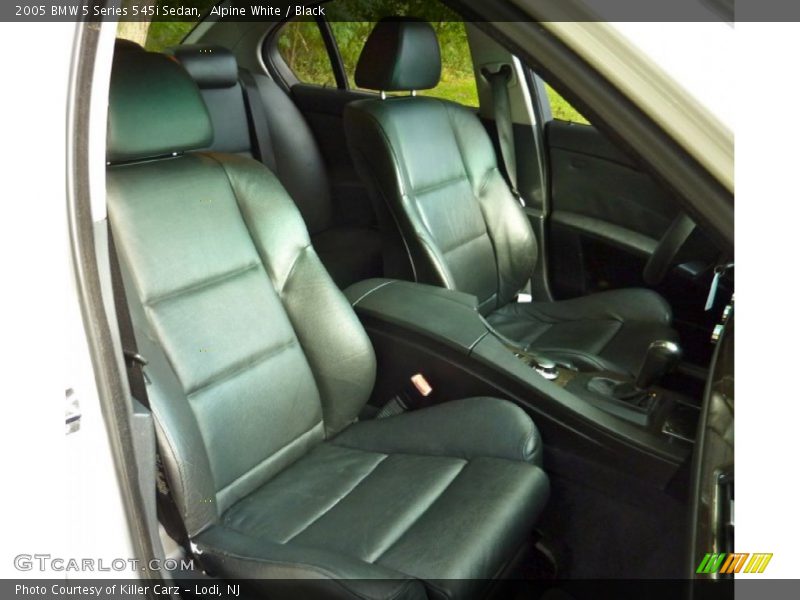 Alpine White / Black 2005 BMW 5 Series 545i Sedan