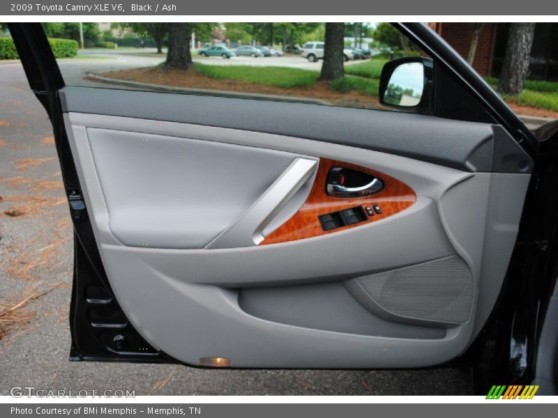 Black / Ash 2009 Toyota Camry XLE V6