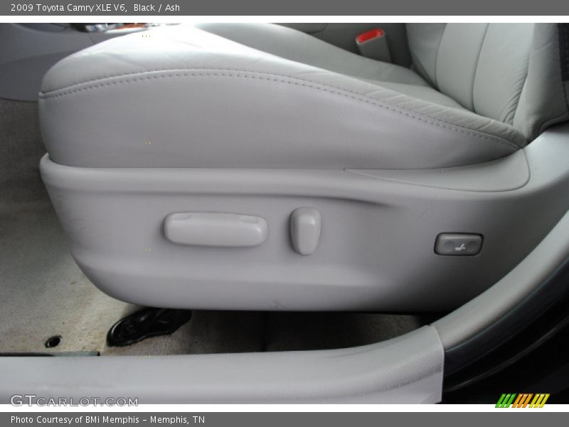 Black / Ash 2009 Toyota Camry XLE V6