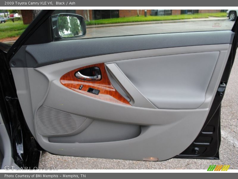 Black / Ash 2009 Toyota Camry XLE V6