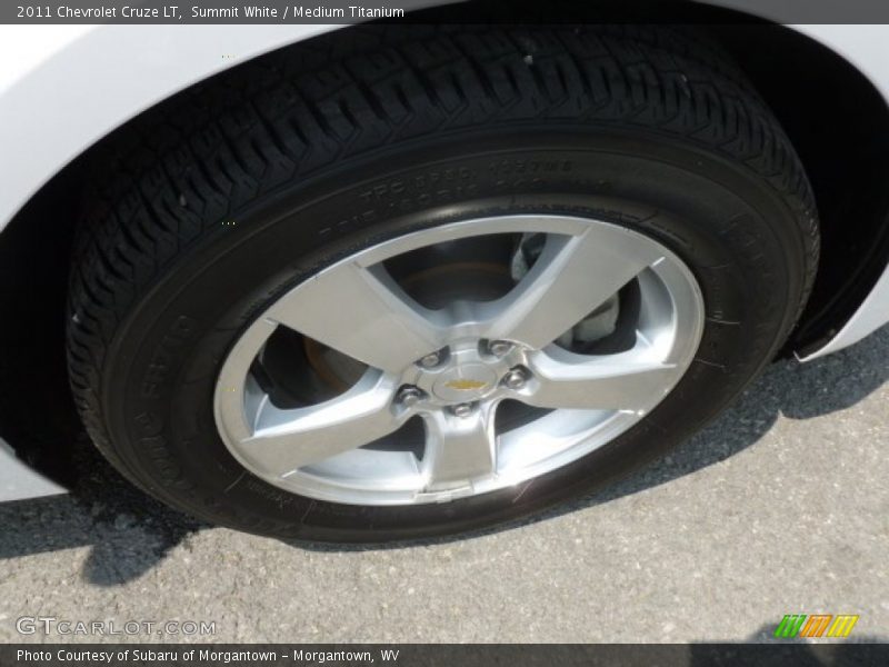 Summit White / Medium Titanium 2011 Chevrolet Cruze LT