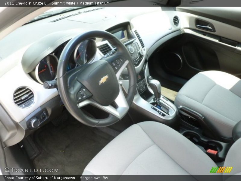 Summit White / Medium Titanium 2011 Chevrolet Cruze LT