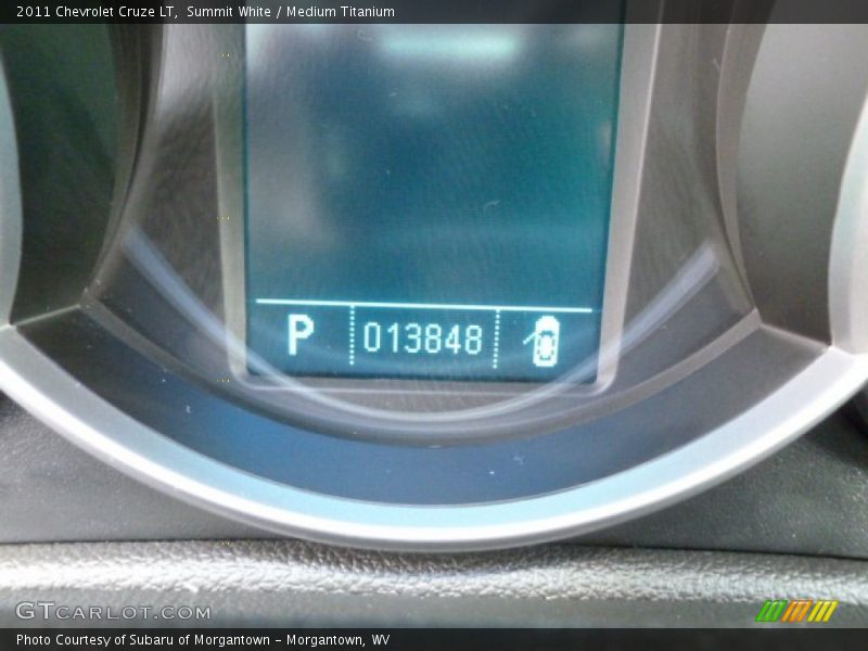 Summit White / Medium Titanium 2011 Chevrolet Cruze LT