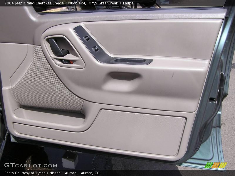 Onyx Green Pearl / Taupe 2004 Jeep Grand Cherokee Special Edition 4x4