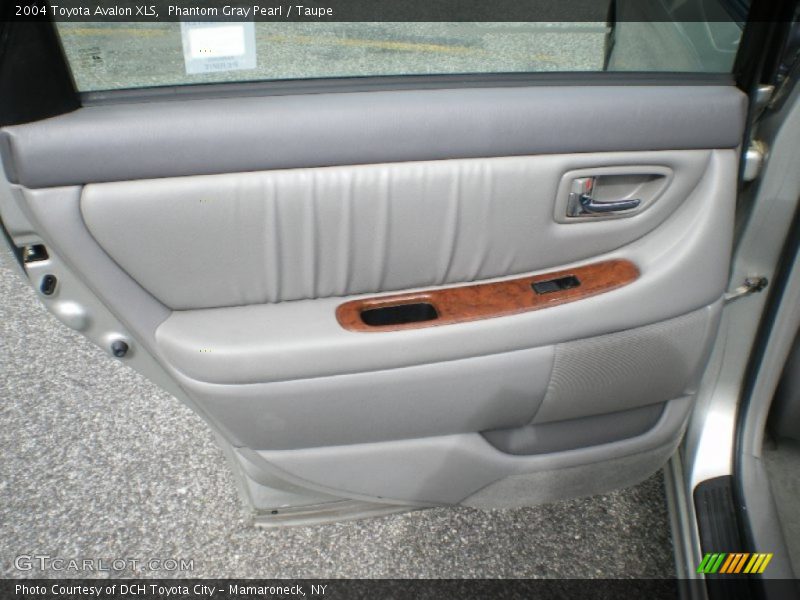 Phantom Gray Pearl / Taupe 2004 Toyota Avalon XLS