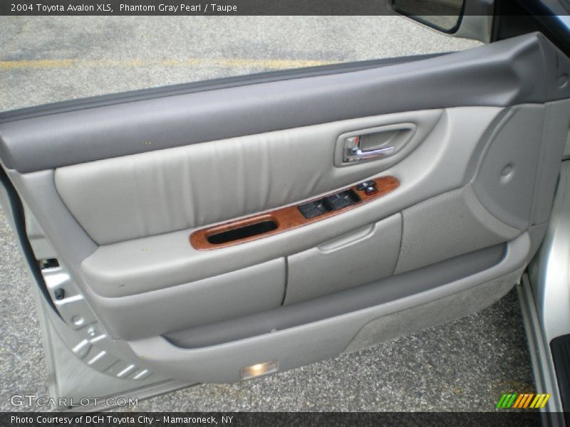 Phantom Gray Pearl / Taupe 2004 Toyota Avalon XLS
