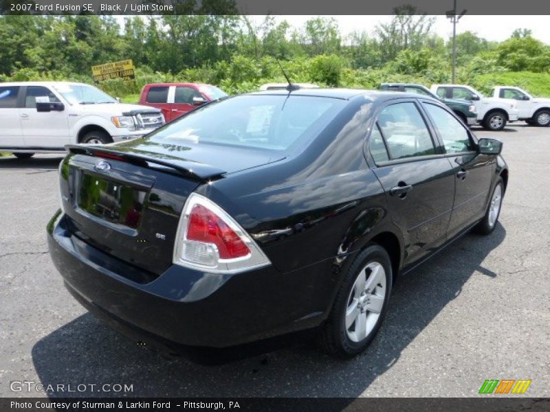 Black / Light Stone 2007 Ford Fusion SE