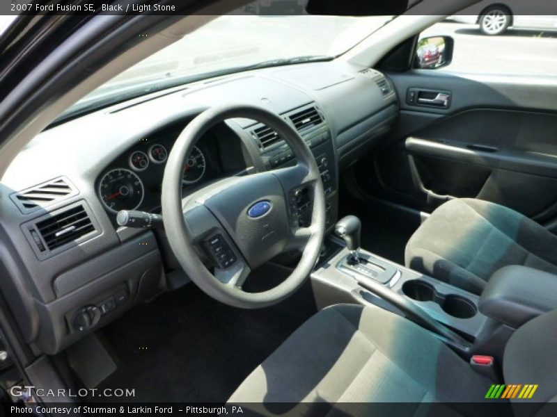 Black / Light Stone 2007 Ford Fusion SE
