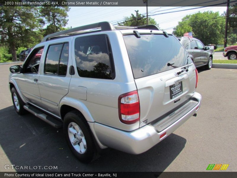 Chrome Silver Metallic / Charcoal 2003 Nissan Pathfinder SE 4x4