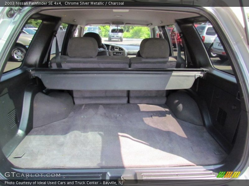  2003 Pathfinder SE 4x4 Trunk
