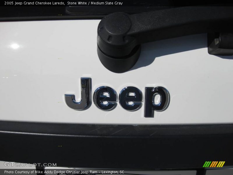 Stone White / Medium Slate Gray 2005 Jeep Grand Cherokee Laredo