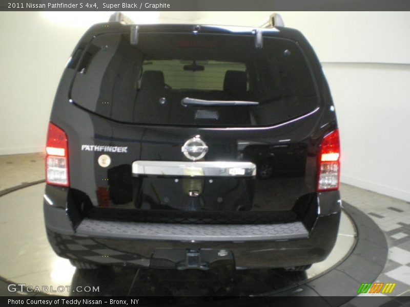 Super Black / Graphite 2011 Nissan Pathfinder S 4x4