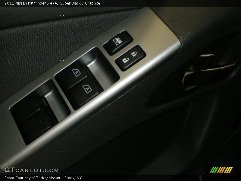 Super Black / Graphite 2011 Nissan Pathfinder S 4x4