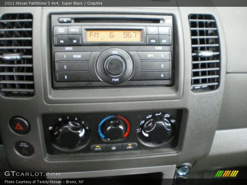Super Black / Graphite 2011 Nissan Pathfinder S 4x4
