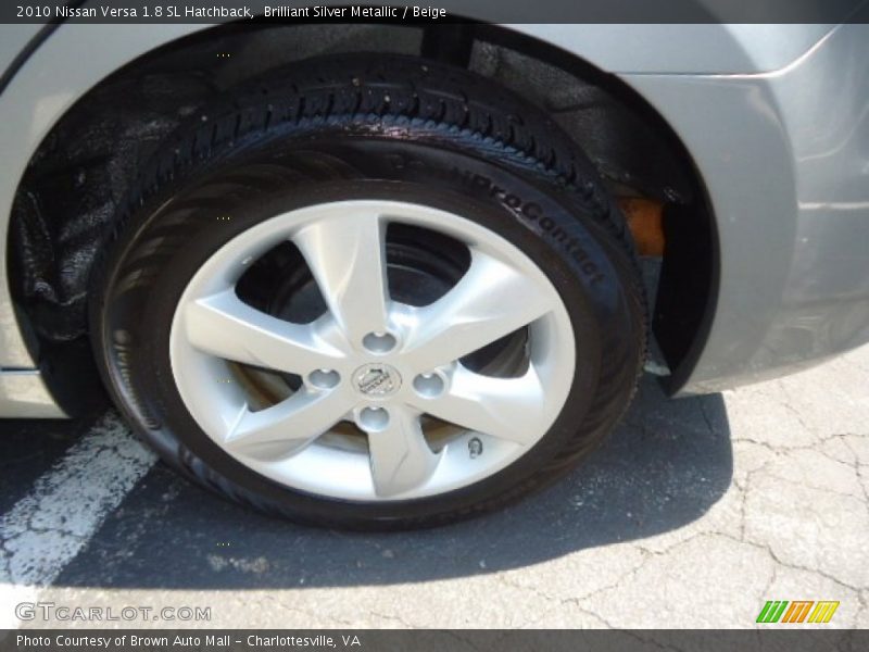 Brilliant Silver Metallic / Beige 2010 Nissan Versa 1.8 SL Hatchback