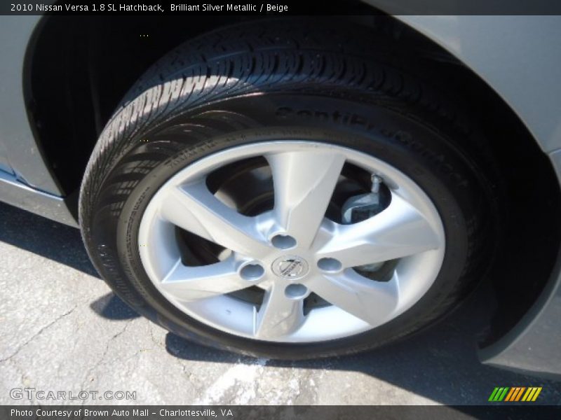 Brilliant Silver Metallic / Beige 2010 Nissan Versa 1.8 SL Hatchback