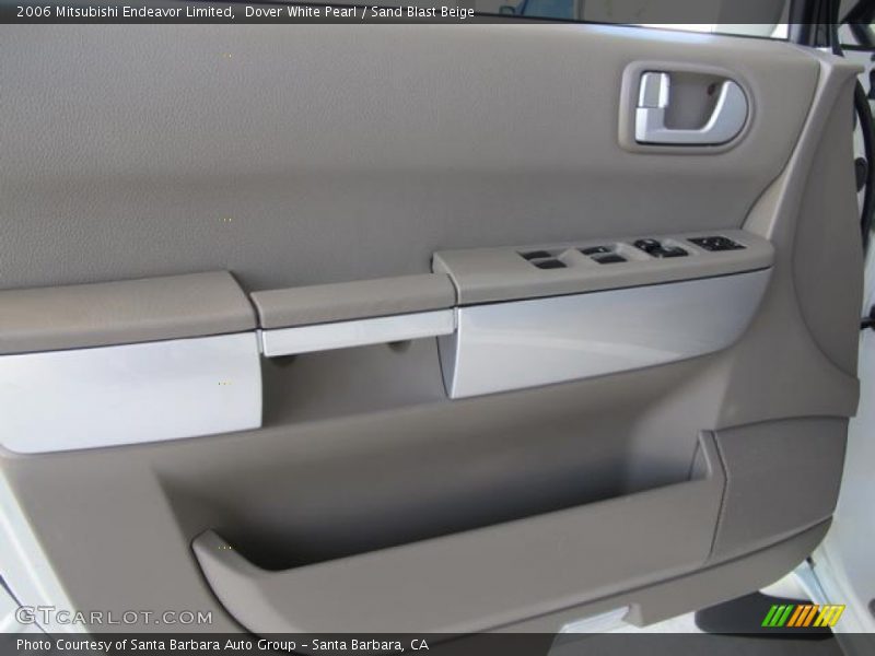 Dover White Pearl / Sand Blast Beige 2006 Mitsubishi Endeavor Limited