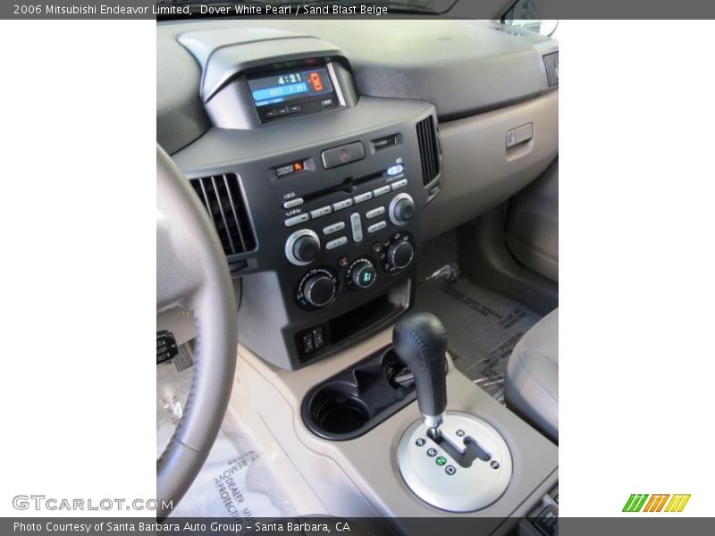 Dover White Pearl / Sand Blast Beige 2006 Mitsubishi Endeavor Limited