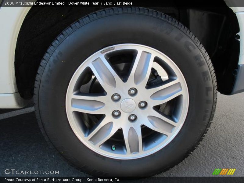 Dover White Pearl / Sand Blast Beige 2006 Mitsubishi Endeavor Limited