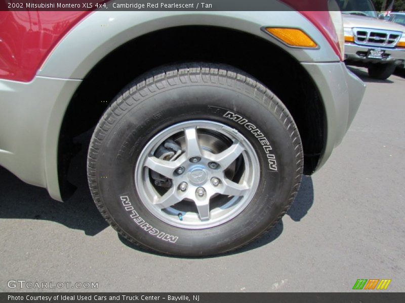 Cambridge Red Pearlescent / Tan 2002 Mitsubishi Montero XLS 4x4