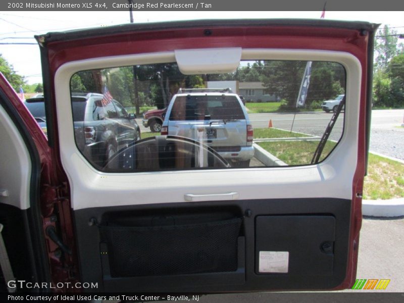 Cambridge Red Pearlescent / Tan 2002 Mitsubishi Montero XLS 4x4