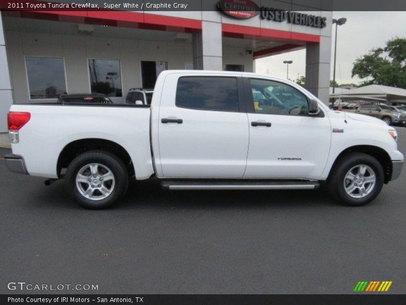 Super White / Graphite Gray 2011 Toyota Tundra CrewMax