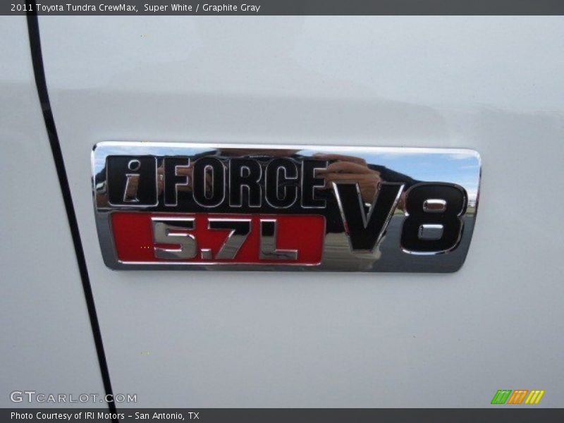 Super White / Graphite Gray 2011 Toyota Tundra CrewMax