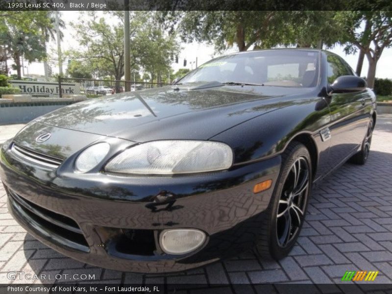 Front 3/4 View of 1998 SC 400