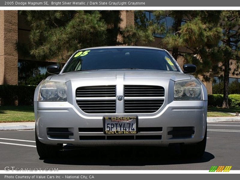 Bright Silver Metallic / Dark Slate Gray/Light Graystone 2005 Dodge Magnum SE