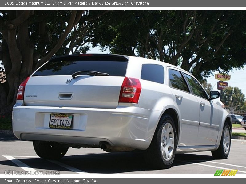 Bright Silver Metallic / Dark Slate Gray/Light Graystone 2005 Dodge Magnum SE