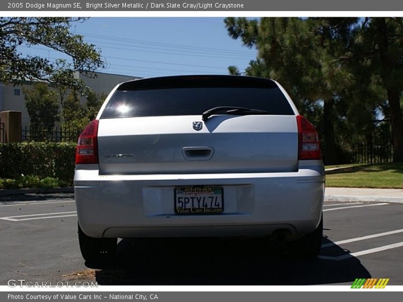 Bright Silver Metallic / Dark Slate Gray/Light Graystone 2005 Dodge Magnum SE
