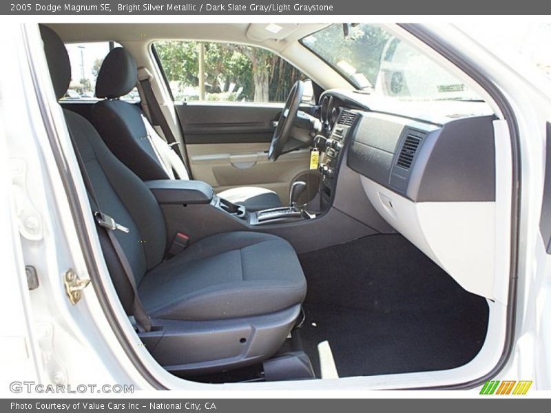 Bright Silver Metallic / Dark Slate Gray/Light Graystone 2005 Dodge Magnum SE