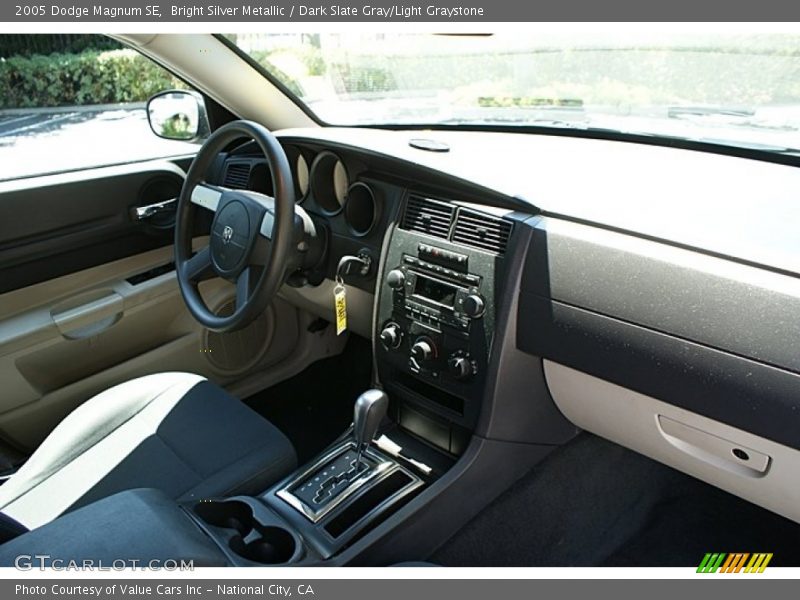 Bright Silver Metallic / Dark Slate Gray/Light Graystone 2005 Dodge Magnum SE