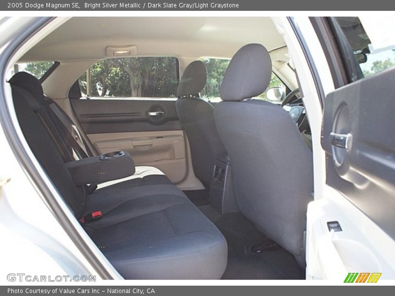 Bright Silver Metallic / Dark Slate Gray/Light Graystone 2005 Dodge Magnum SE